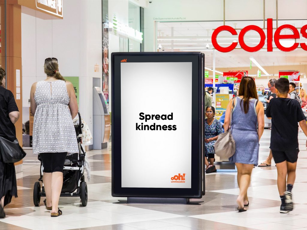 oOh! spreads kindness on retail advertising in shopping centre