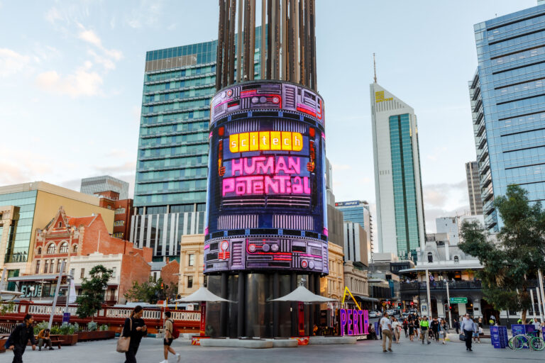 Perth digital billboard with 3D anamorphic creative for Scitech at Yagan Square