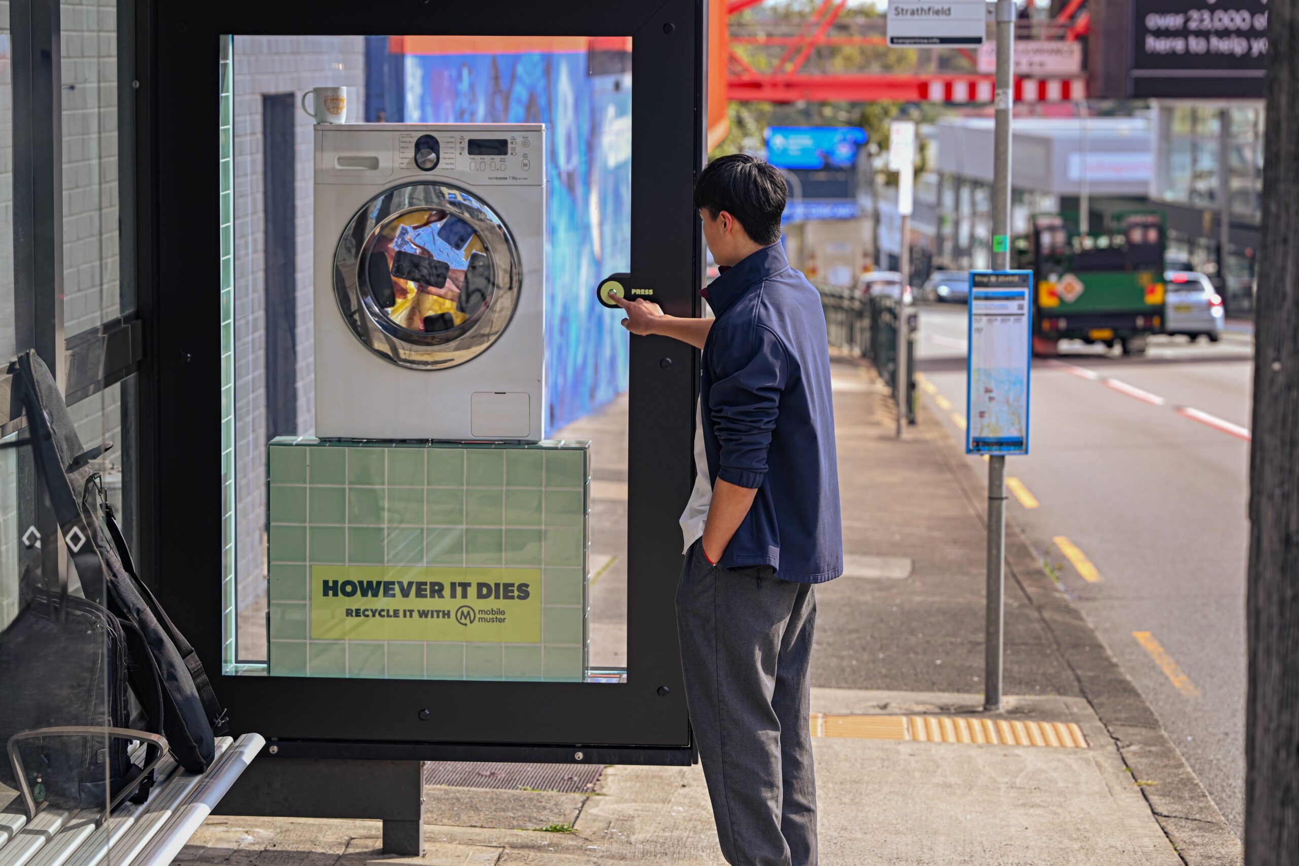 Bus shelter advertising in Sydney, Mobile Muster "However It Dies" special build